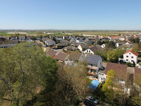 ++gut geschnittene Wohnung mit Garage und herrlichem Blick in Richtung Pfälzer Wald++
