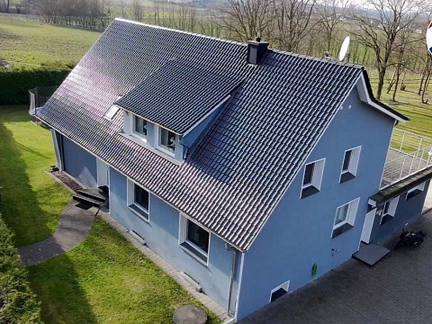 Zweifamilienhaus mit ca. 310 m² Wohnfläche auf ca. 17.164 m² Grundstück!
