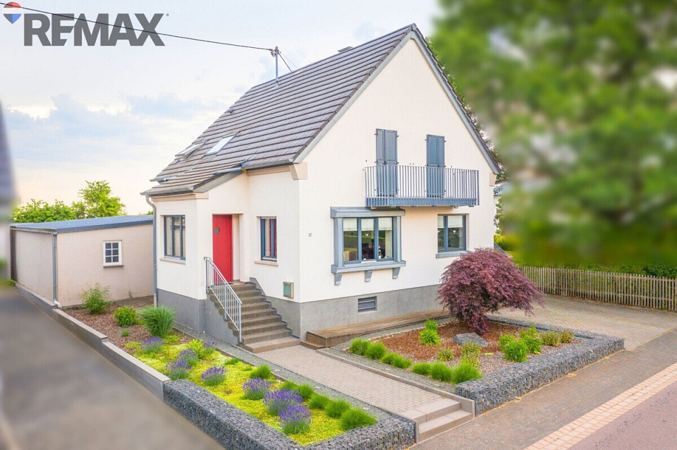 Real Estate Title Image Background