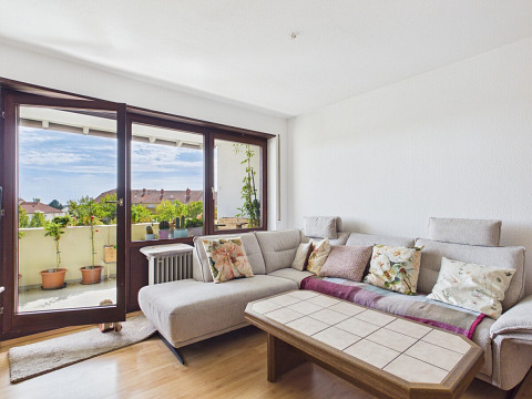 BESTE LAGE - Vermietete 3 Zimmerwohnung mit Loggia & TG-Stellplatz - barrierearm