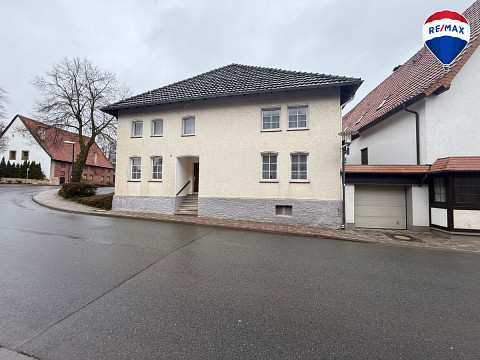 Großzügiges Haus in Dringenberg – 10 Zimmer, ca. 220 m² Wohnfläche - zum Top Preis!