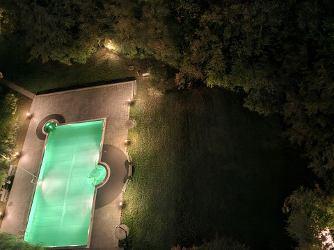 FREI: 2-Zimmer-Wohnung mit Alpenblick, Westloggia und Pool in München-Solln, frei